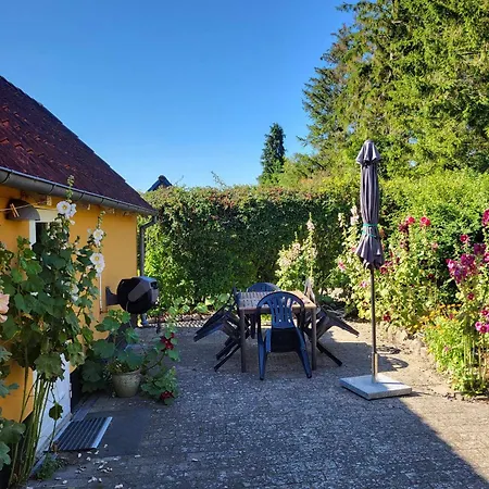Sydfynsk Idyl Taet Pa Det Hele. *